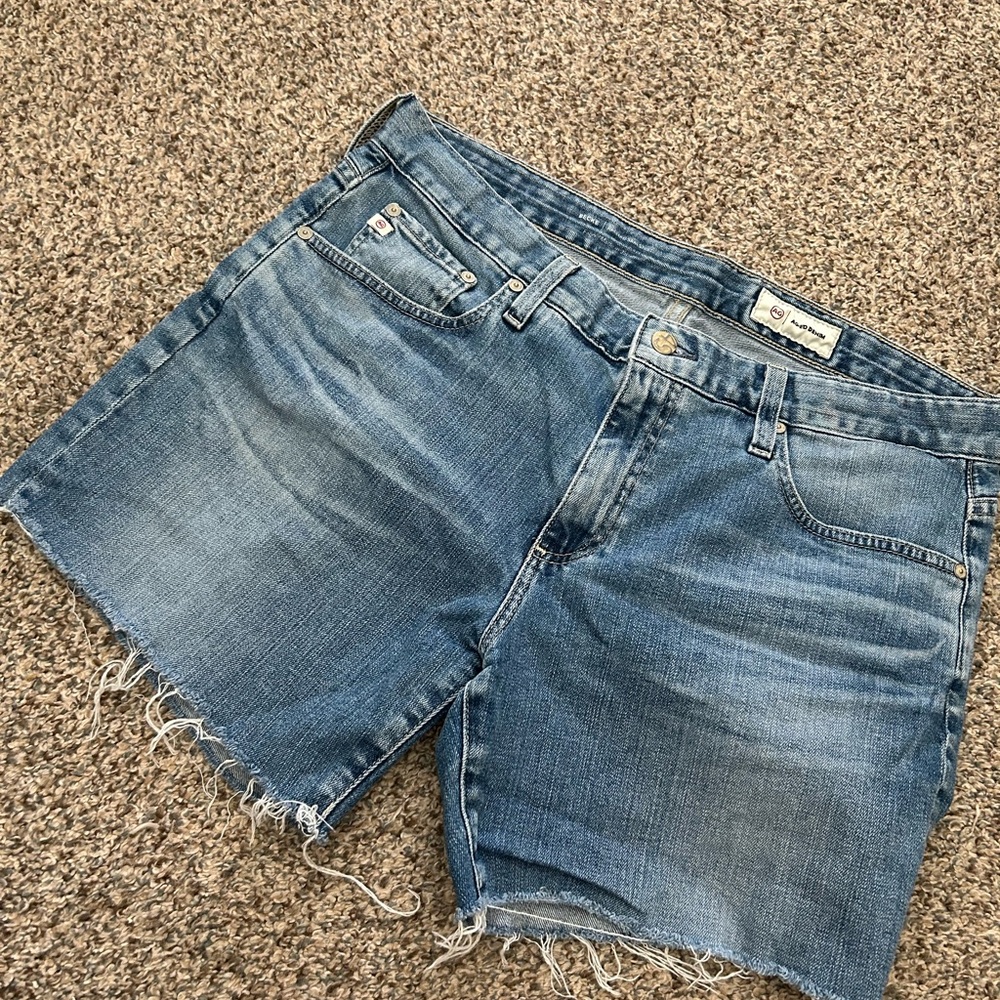 AG Adriano Goldschmied | Medium Wash Distressed Hem Becke Relaxed Slim Short - Picture 2 of 10